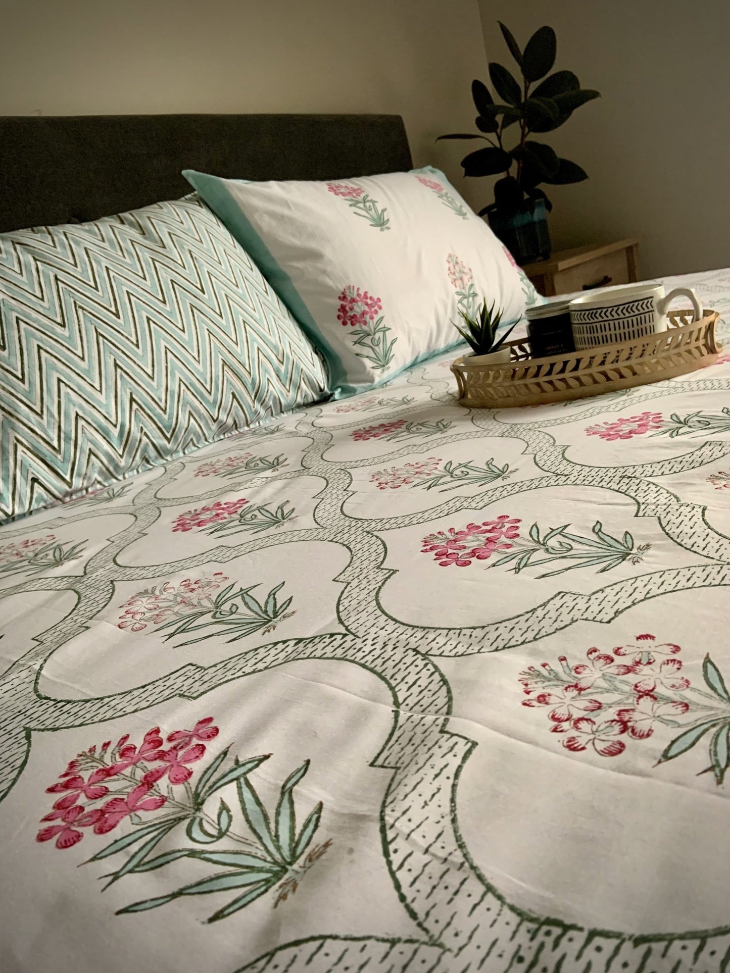 Aarna Jaal Block Printed Cotton Bed Sheet- KING